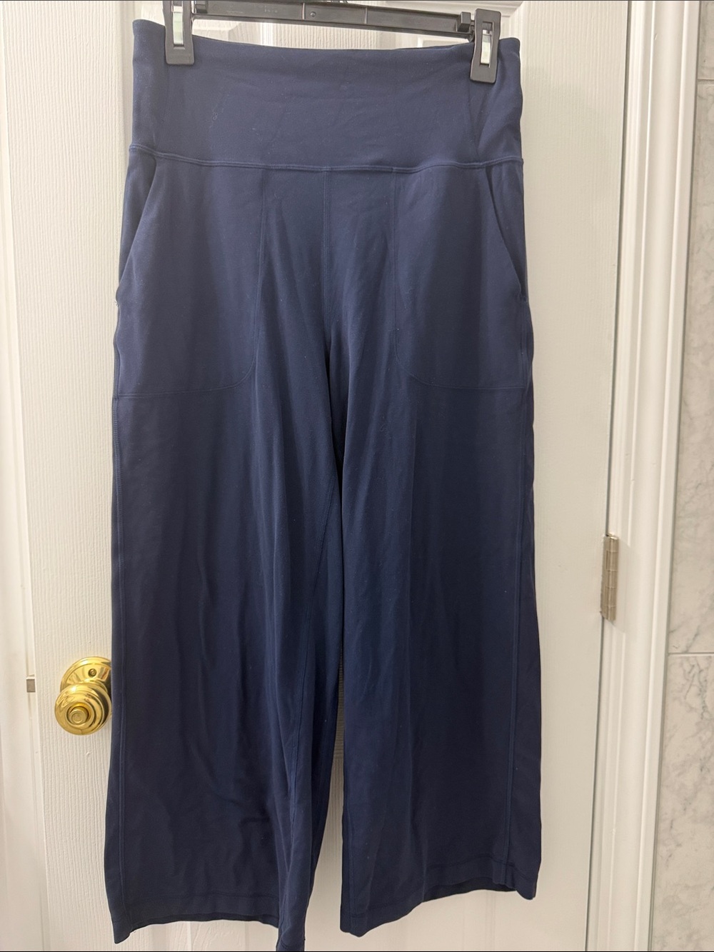 Lululemon Wide Leg Cropped Pants